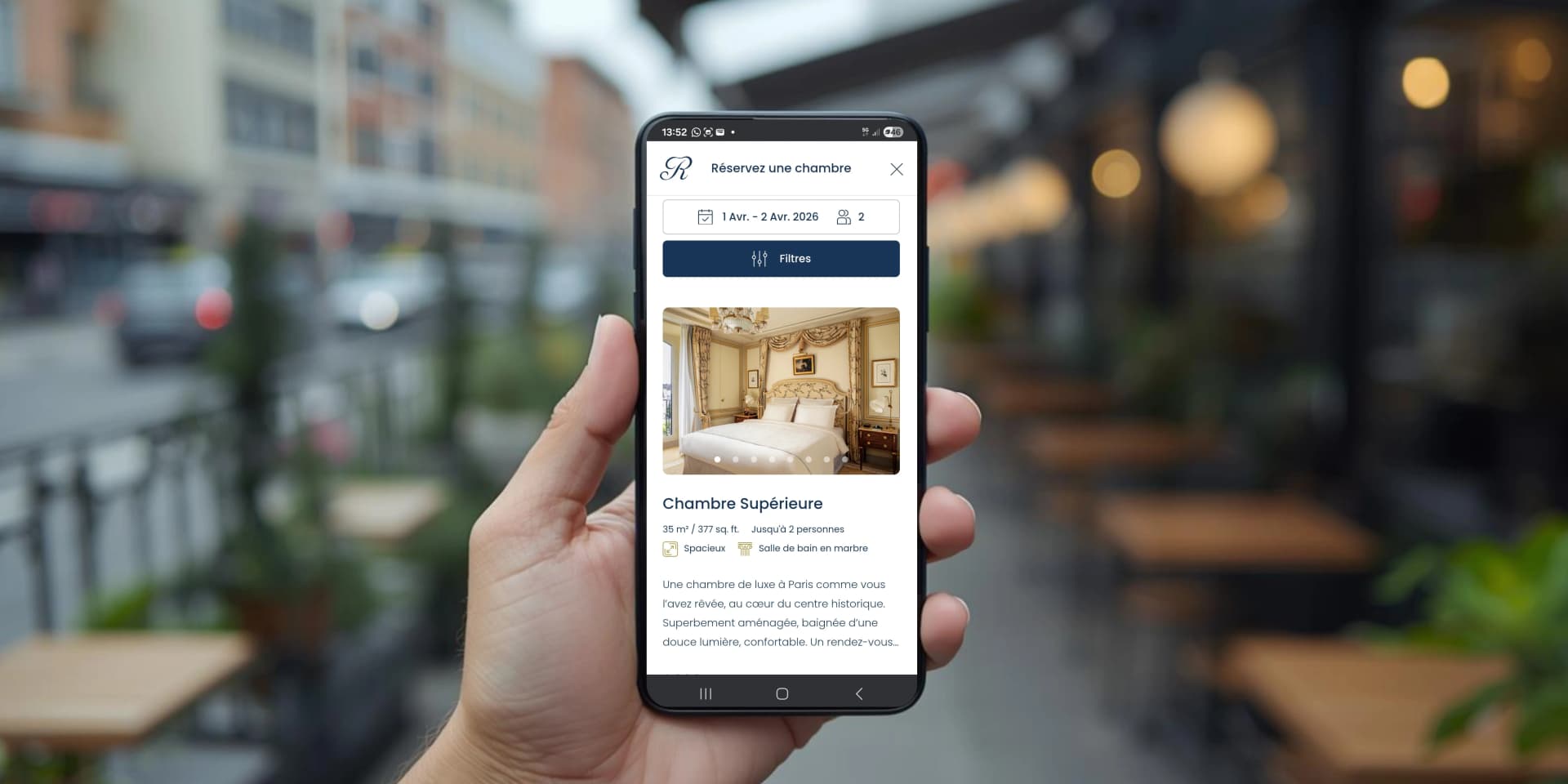 Réservation d'hôtel sur smartphone : expérience mobile optimisée pour la conversion